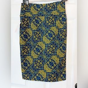 NWT Lularoe Cassie Skirt Size S